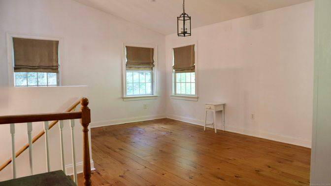Interior, Pendant Lights, Wood Texture Flooring
