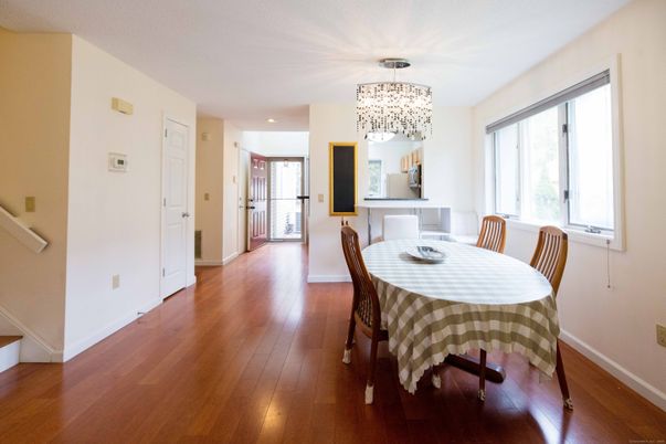 Chandelier, Dining room, Interior, Recessed Lighting, Wood Texture Flooring