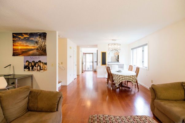Chandelier, Dining room, Fireplace, Interior, Wood Texture Flooring