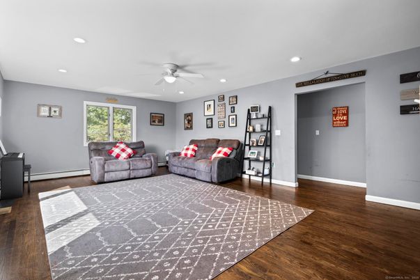 Interior, Living room, Recessed Lighting, Wood Texture Flooring