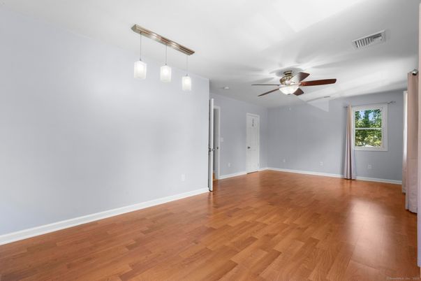 Empty room, Interior, Pendant Lights, Wood Texture Flooring
