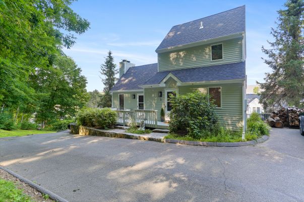 Exterior, Facade, Cape Cod