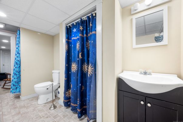Bathroom, Interior, Recessed Lighting