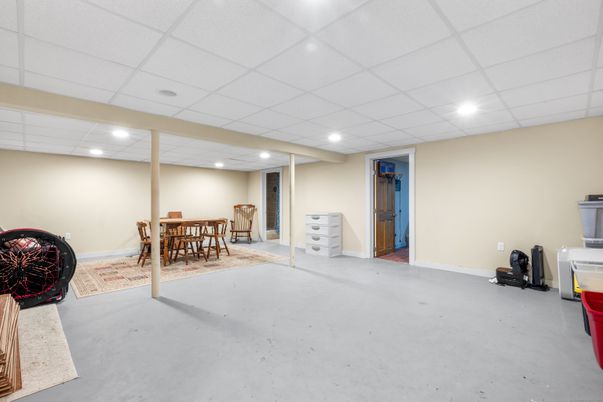 Dining room, Interior, Recessed Lighting