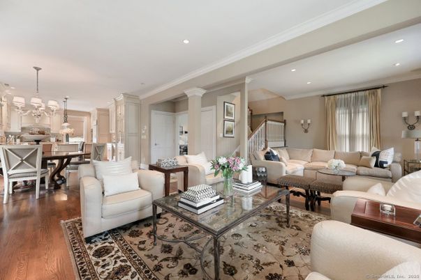 Chandelier, Dining room, Interior, Living room, Pendant Lights, Recessed Lighting, Wood Texture Flooring