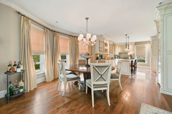 Chandelier, Dining room, Interior, Kitchen, Pendant Lights, Recessed Lighting, Wood Texture Flooring
