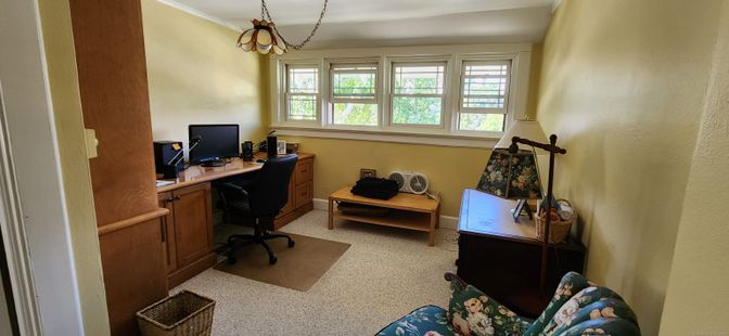 Home Office, Interior