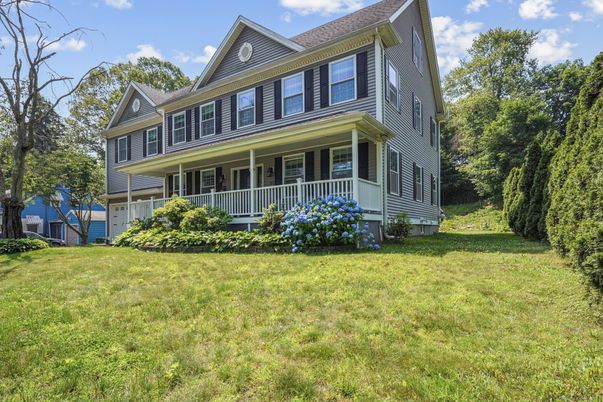 Backyard, Exterior, Facade, Queen Anne Victorian
