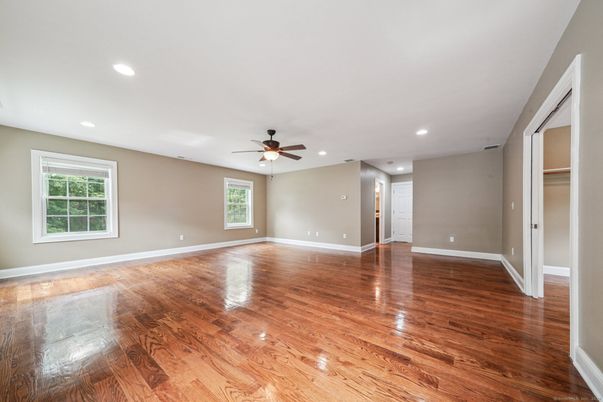 Empty room, Interior, Recessed Lighting, Wood Texture Flooring