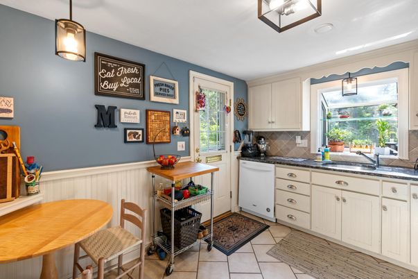 Interior, Kitchen, Pendant Lights, Recessed Lighting