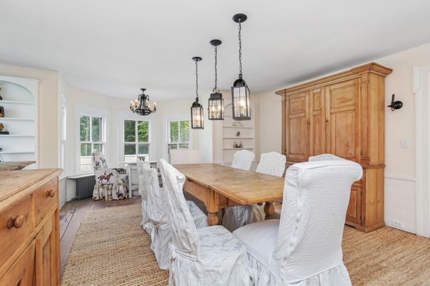 Chandelier, Dining room, Interior, Pendant Lights