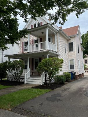 Exterior, Facade, Queen Anne Victorian