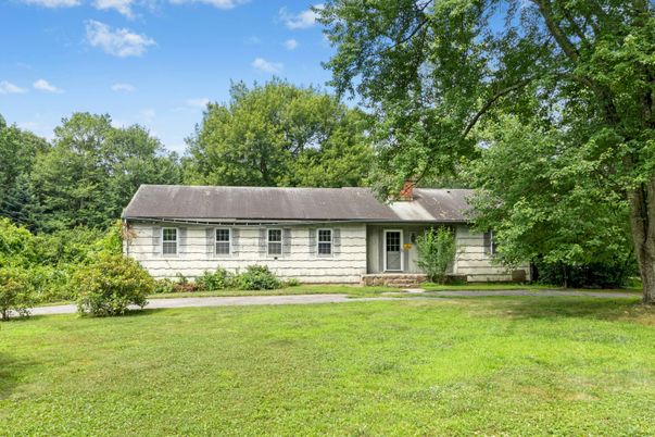 Backyard, Exterior, Facade, Cape Cod
