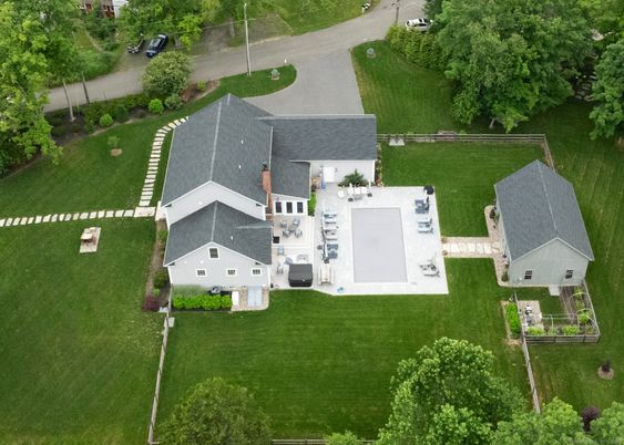 Exterior, Drone
