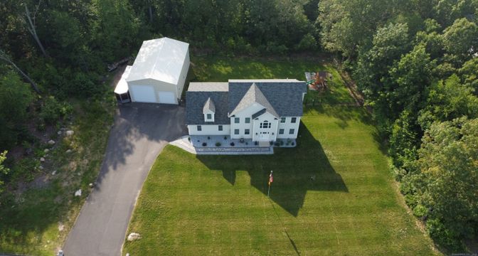 Exterior, Drone