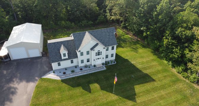 Exterior, Drone