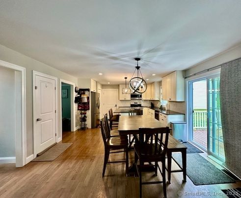 Dining room, Interior, Kitchen, Pendant Lights, Recessed Lighting, Wood Texture Flooring