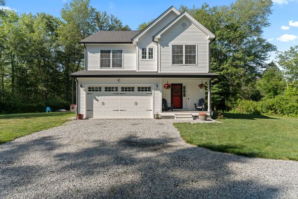 Attached, Exterior, Facade, Farmhouse