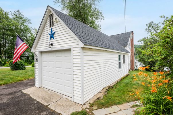 Detached Garage, Exterior