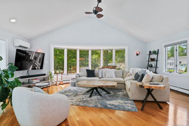 Interior, Living room, Recessed Lighting, Wood Texture Flooring