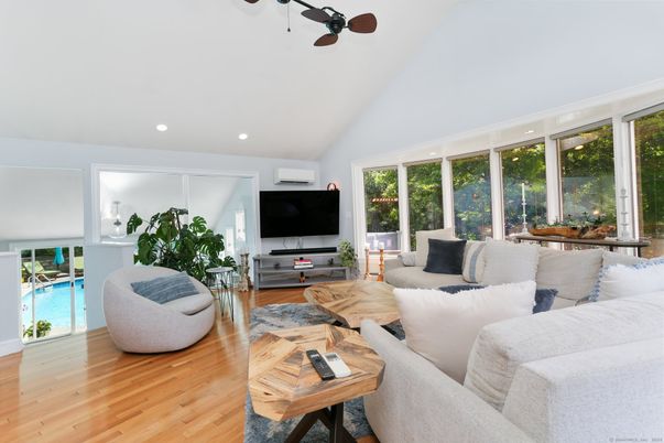 Interior, Living room, Recessed Lighting, Wood Texture Flooring