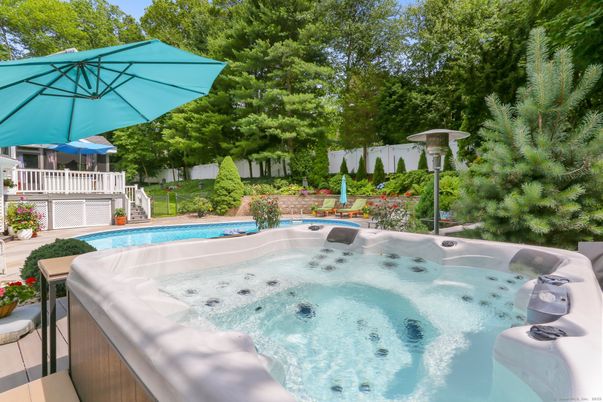 Exterior, Hot Tub, Pool