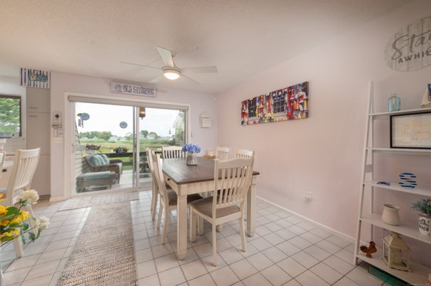 Dining room, Interior