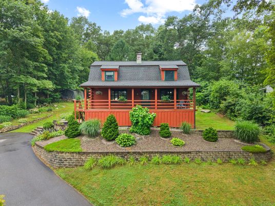 Backyard, Exterior, Hot Tub