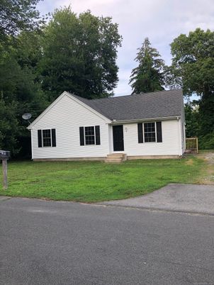 Backyard, Exterior, Facade, Ranch
