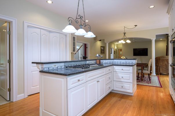 Interior, Kitchen, Pendant Lights, Recessed Lighting, Wood Texture Flooring