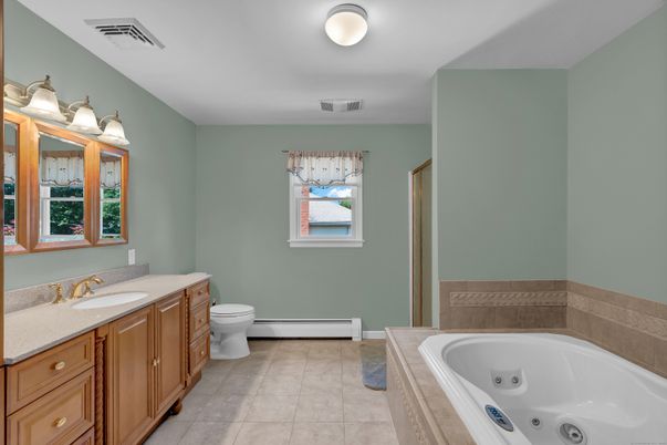 Bathroom, Dual Sink Vanities, Interior