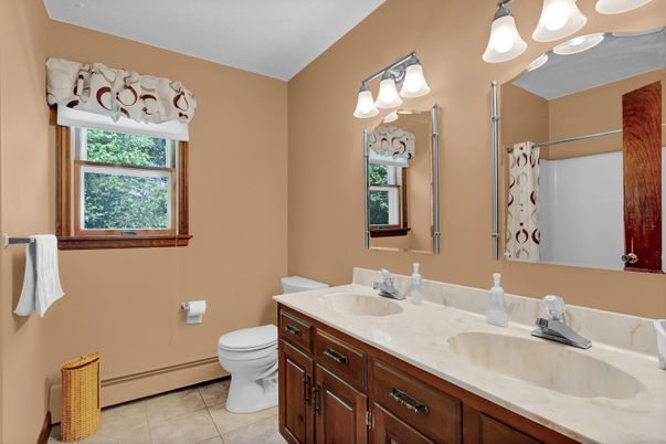 Bathroom, Dual Sink Vanities, Interior
