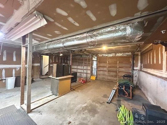 Garage, Interior
