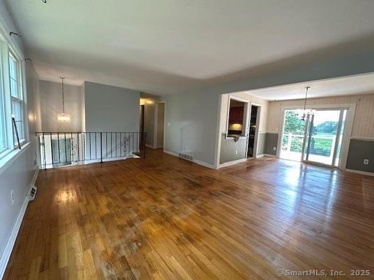 Empty room, Interior, Pendant Lights, Wood Texture Flooring
