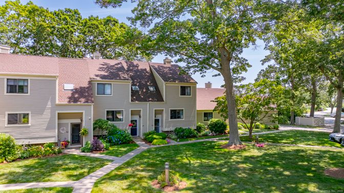 Backyard, Exterior, Facade, Georgian