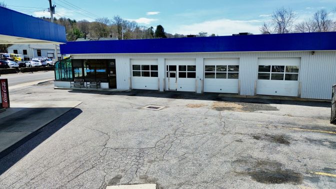 Detached Garage, Exterior