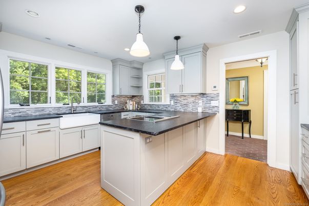 Interior, Kitchen, Pendant Lights, Recessed Lighting, Wood Texture Flooring