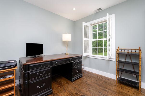 Home Office, Interior, Recessed Lighting, Wood Texture Flooring