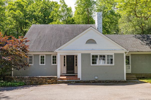 Exterior, Facade, Cape Cod