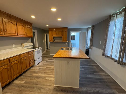 Interior, Kitchen, Recessed Lighting, Wood Texture Flooring