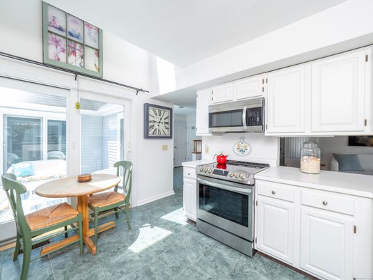Dining room, Interior, Kitchen, Stainless Steel Appliances