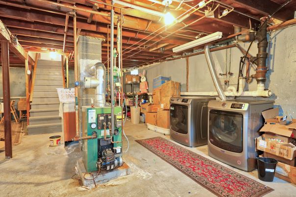 Interior, Washer, Wooden Beams