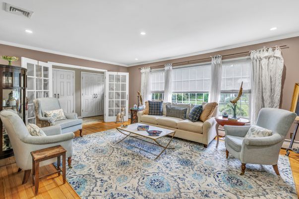 Interior, Living room, Recessed Lighting, Wood Texture Flooring