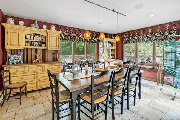 Dining room, Interior, Pendant Lights, Recessed Lighting