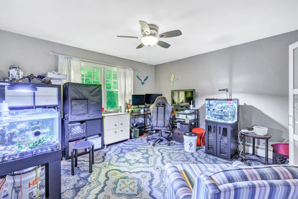 Home Office, Interior