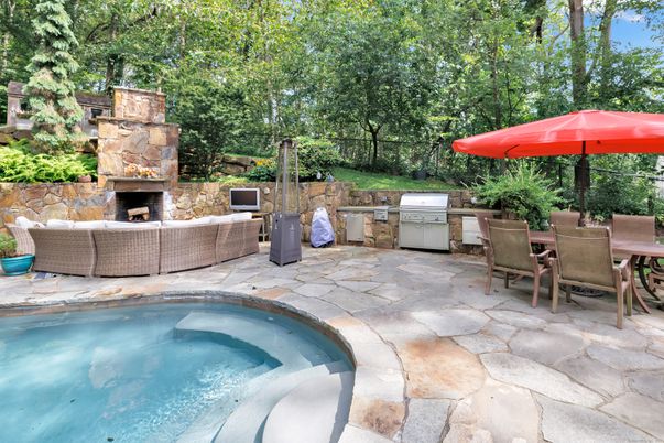 Exterior, Fireplace, Pool
