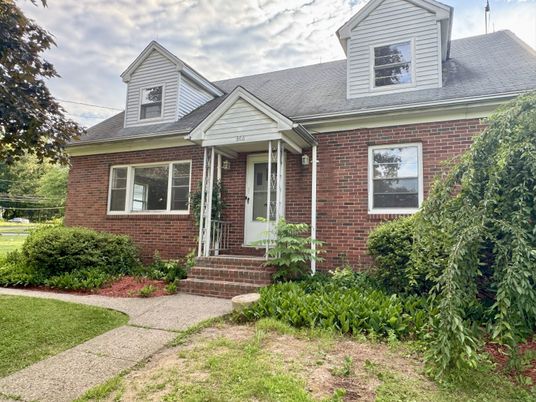 Exterior, Facade, Brick Facade, Cape Cod