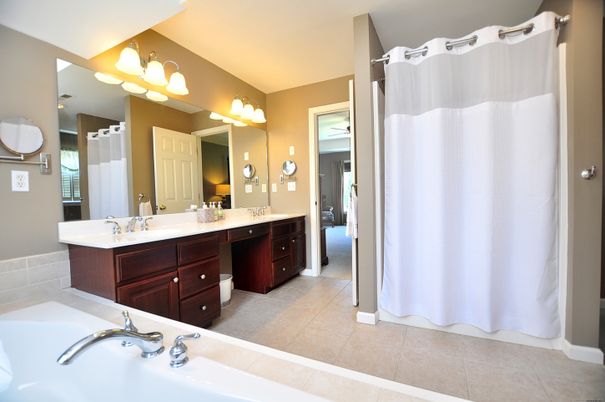 Bathroom, Dual Sink Vanities, Interior