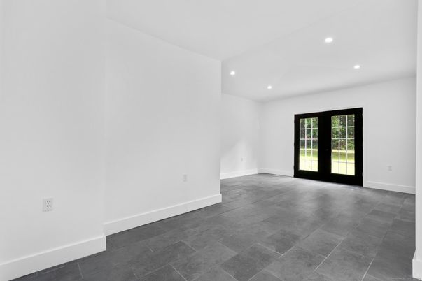 Empty room, Interior, Recessed Lighting