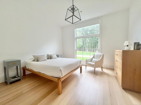 Bedroom, Interior, Pendant Lights, Wood Texture Flooring